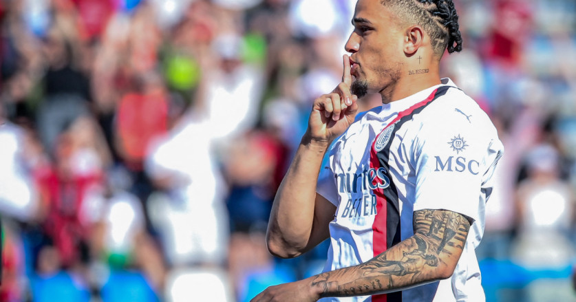 Flamengo Incar Okafor dan Nzola Setelah Kesepakatan Emerson Royal