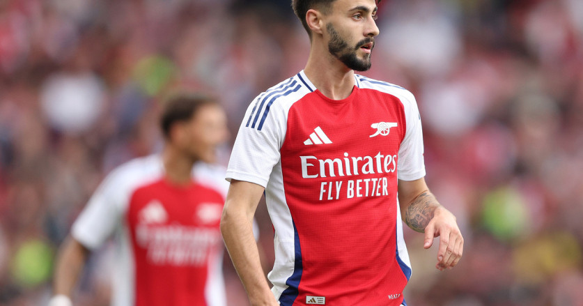 Fabio Vieira dalam Radar Parma: Cuesta Ingin Reuni dengan Gelandang Arsenal