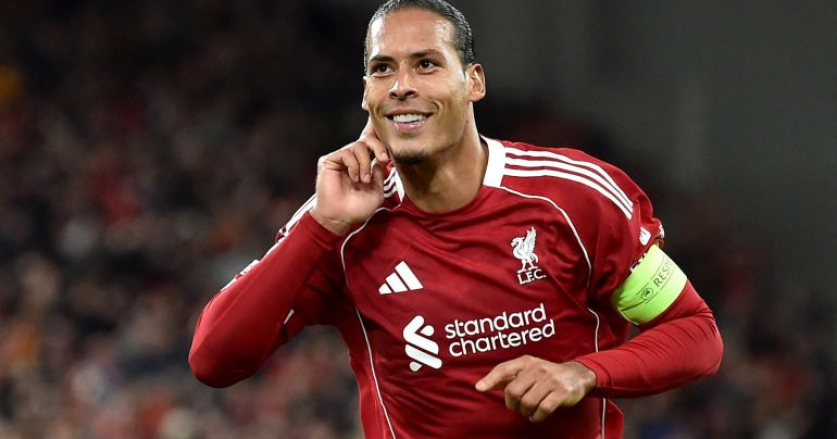 Virgil van Dijk Kaget Pewawancara Ungkap Pernah Bermain Melawannya di Liga Champions