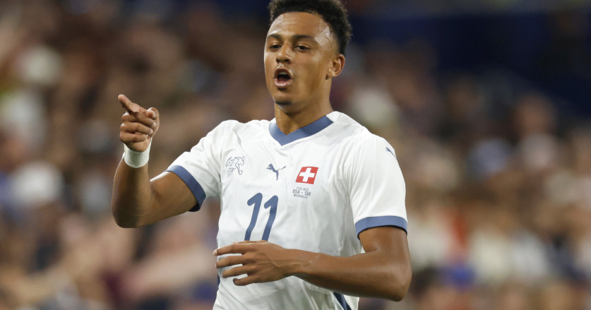 Napoli dan Nottingham Forest Bersaing untuk Dan Ndoye