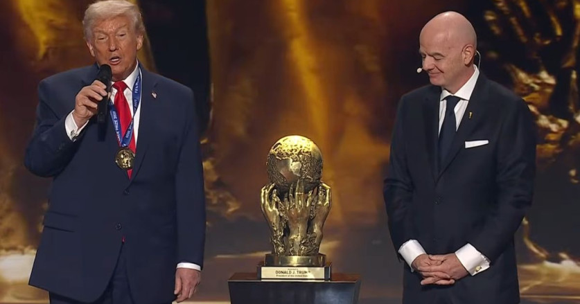 Donald Trump Terima Penghargaan Perdamaian FIFA Pertama