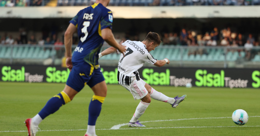 Mantan Wasit Sebut Kontroversi Keputusan di Laga Verona vs Juventus