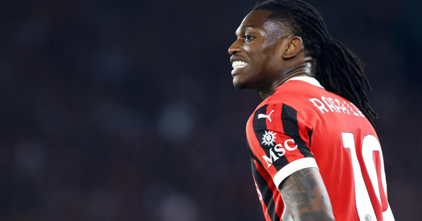 Rafael Leao Fokus Pemulihan Cedera dan Peran Baru di AC Milan