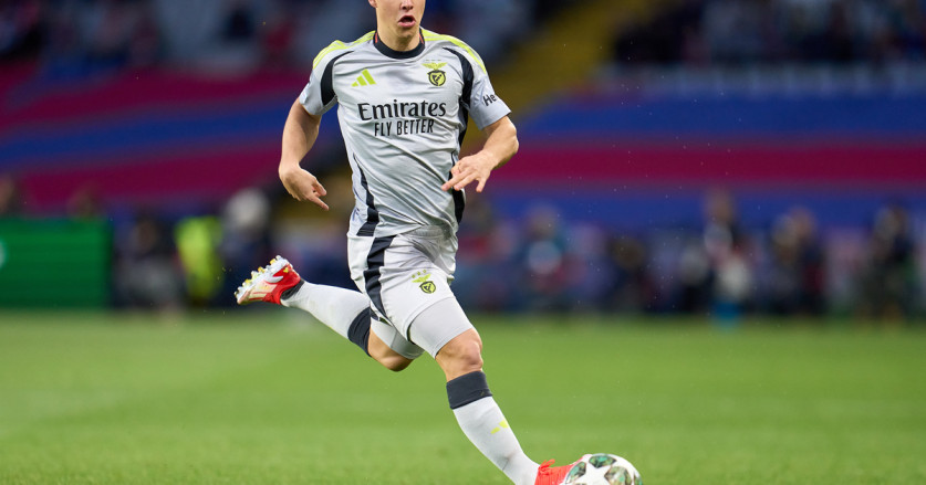 AS Roma Resmi Jual Bek Kiri ke Benfica