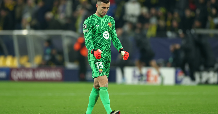 Como Segera Amankan Kesepakatan dengan Penjaga Gawang Barcelona