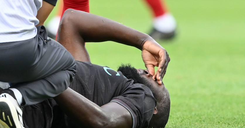 Romelu Lukaku Diprediksi Absen Panjang