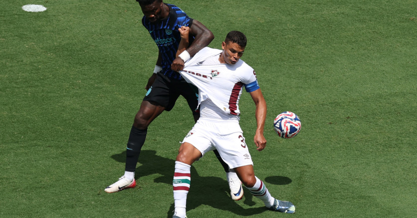 Milan Pertimbangkan Kembalinya Thiago Silva ke San Siro