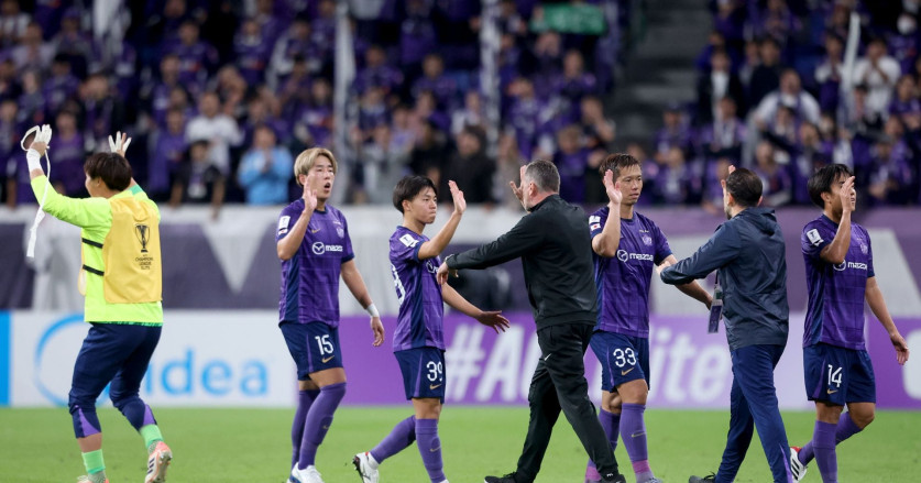 Prediksi Pertandingan Sanfrecce Hiroshima vs Shanghai Shenhua | 10 Desember 2025