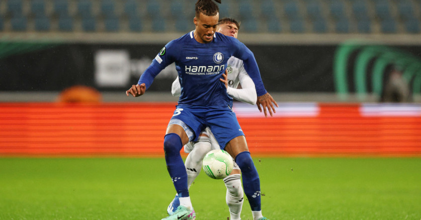 Archie Brown Pilih Fenerbahce, Milan Gigit Jari