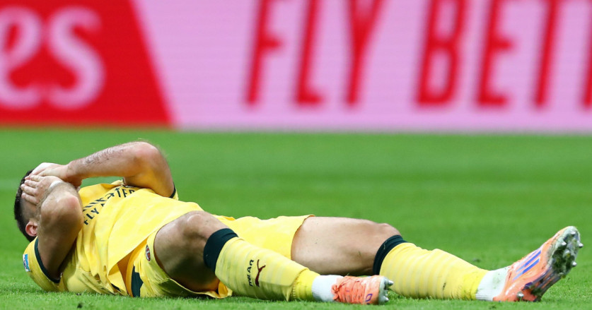 Masa Depan Santiago Gimenez di Milan dalam Ketidakpastian