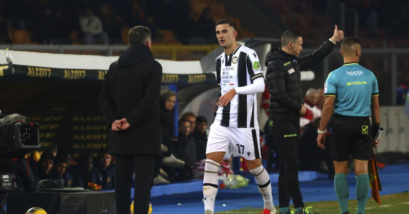 Rebut Bola dari Eksekutor Utama, Pemain Udinese Diganti Setelah Cetak Penalti, Geger!