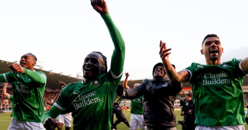 Anggaran Tahunan Plymouth Hanya Senilai Satu Pemain Liverpool, Tapi Mereka Bikin Kejutan Besar 