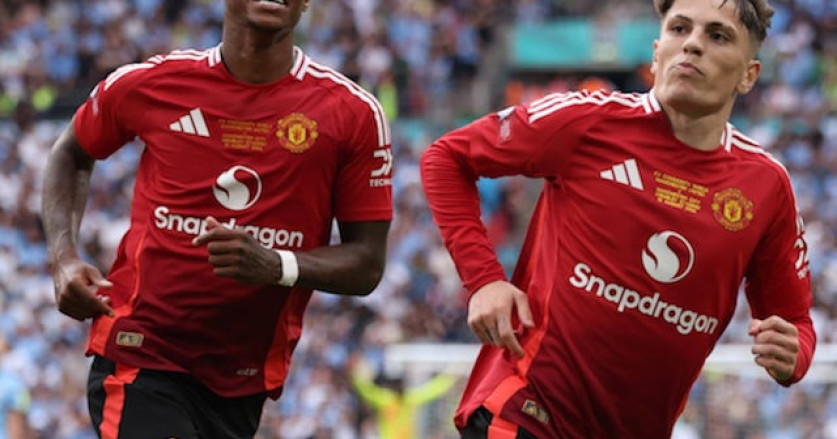 Barcelona Perjuangkan Transfer Pemain Manchester United