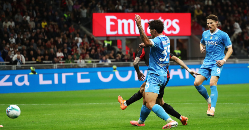Kemenangan Dramatis Milan 2-1 atas Napoli di Serie A