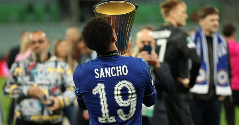 Roma Menunda Kesepakatan Sancho, Rowe Jadi Alternatif